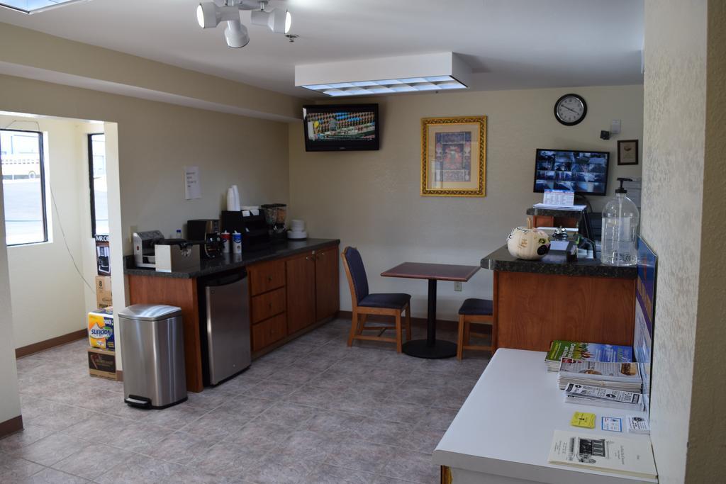Royal Inn & Suites Douglasville Exterior photo