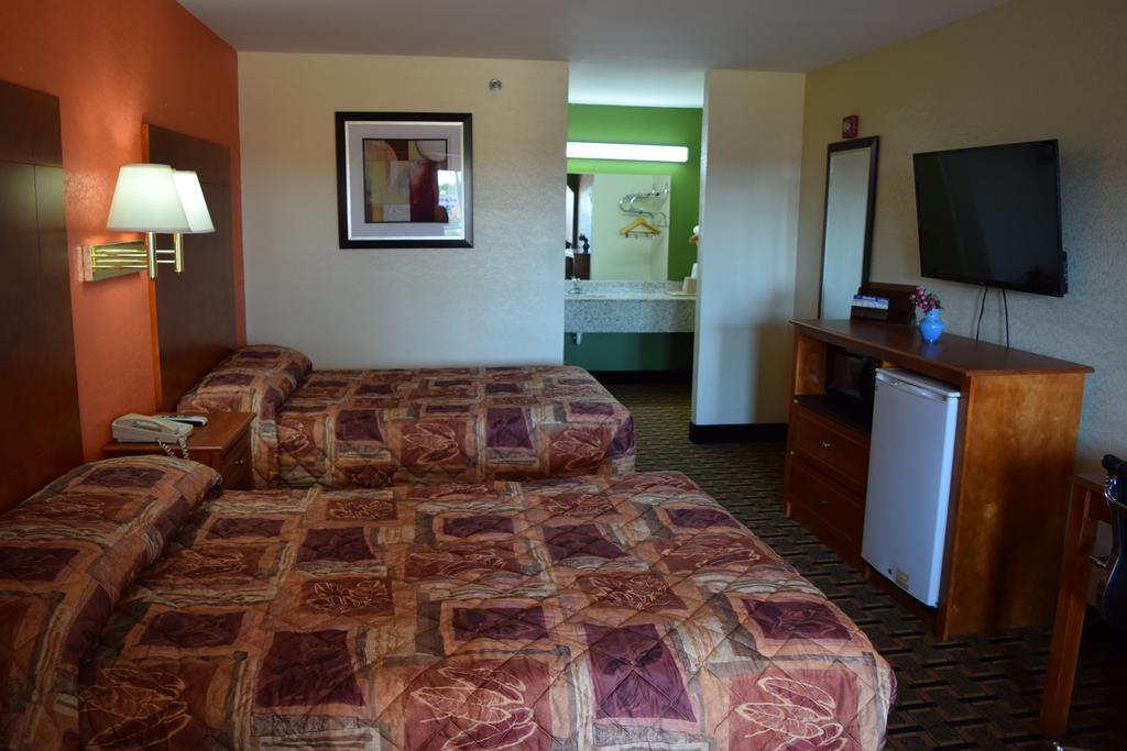 Royal Inn & Suites Douglasville Exterior photo